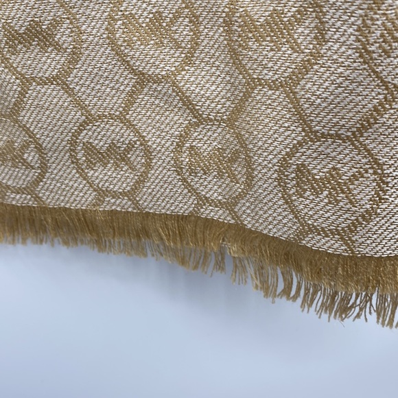 MICHAEL KORS NWT Scarf MK Print - Picture 6 of 6